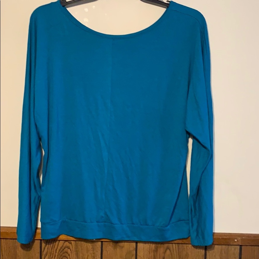 Simply Style Top - Picture 2 of 9